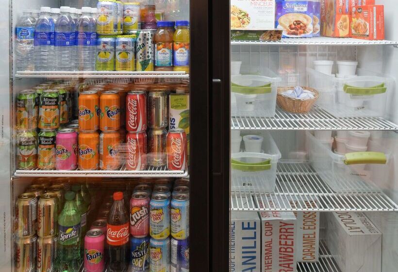 فندق Hampton Inn & Suites By Hilton Calgary  University Northwest