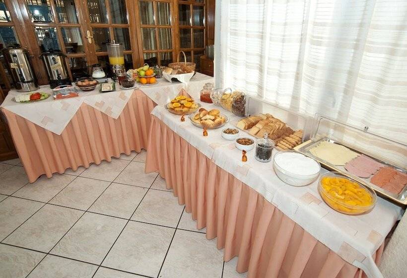 فندق Hermes Delphi