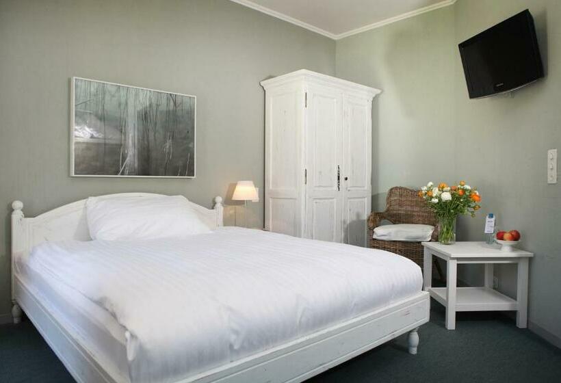 Hotel Hirschen Am See