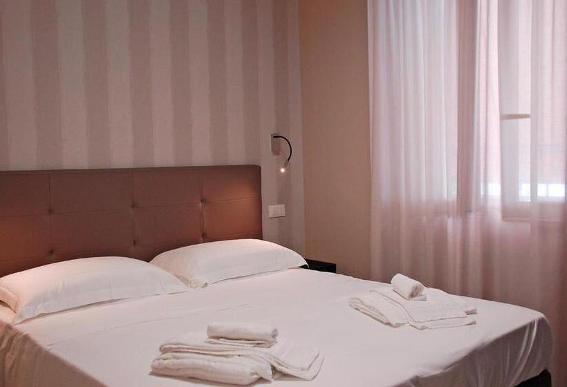 فندق Holiday Club Residence