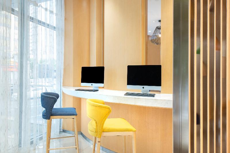 호텔 Holiday Inn Express Shanghai Zhenping, An Ihg