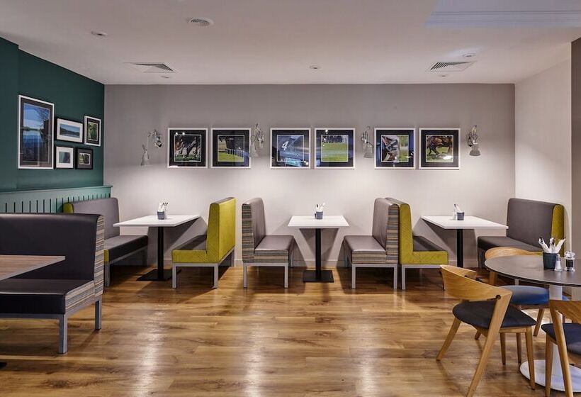 Отель Holiday Inn Haydock, An Ihg