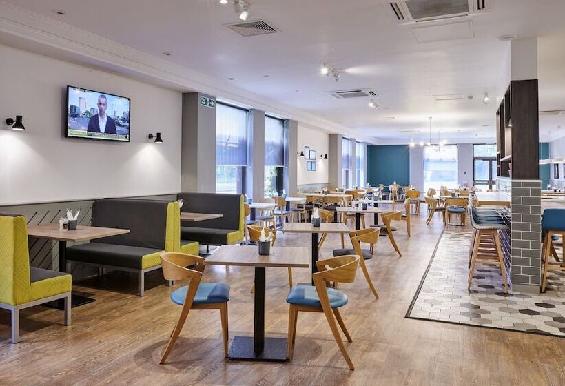 Отель Holiday Inn Haydock, An Ihg