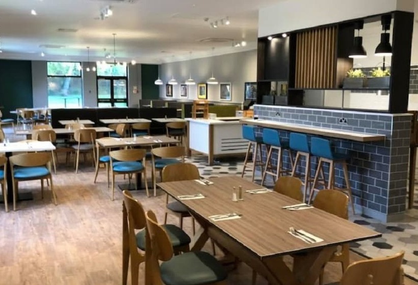 Отель Holiday Inn Haydock, An Ihg