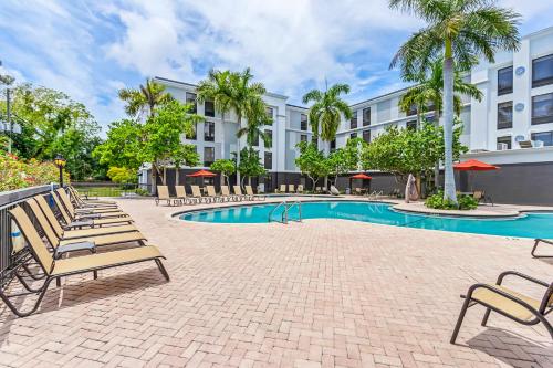 Отель Holiday Inn St. Petersburg West, An Ihg