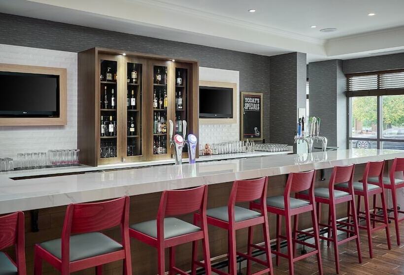 فندق Holiday Inn & Suites Oakville At Bronte, An Ihg