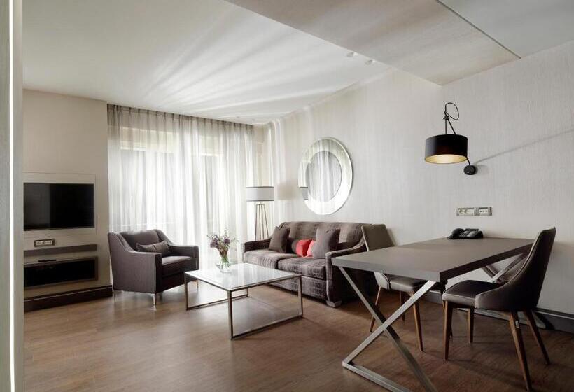 ホテル Holiday Suites