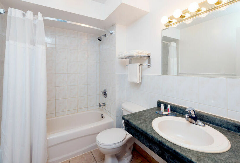 فندق Howard Johnson Express