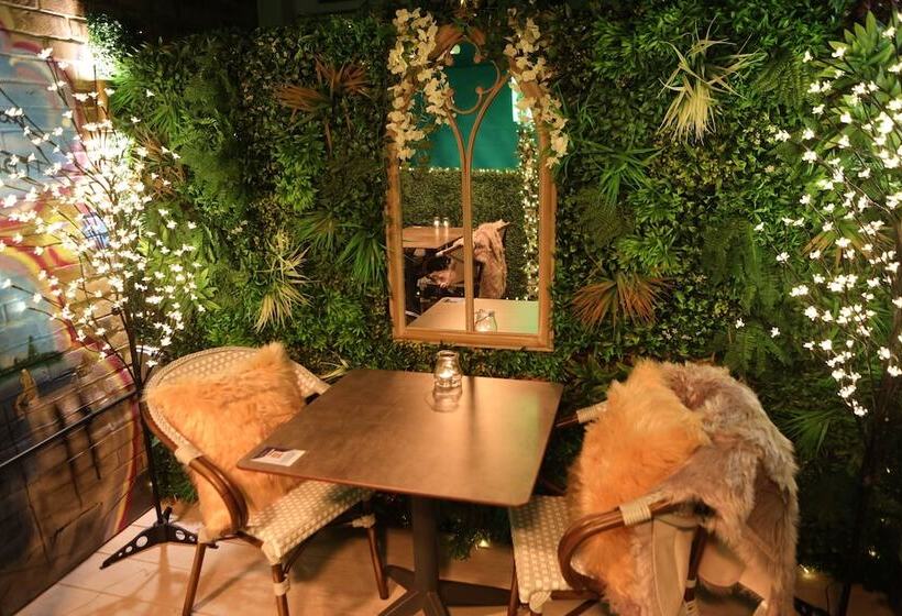 Отель Indigo London Hyde Park Paddington, An Ihg