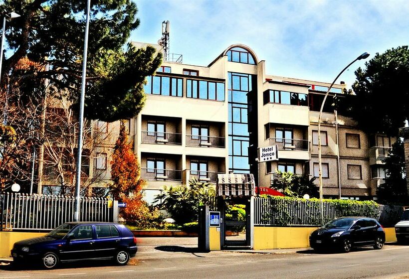 Отель Jonico