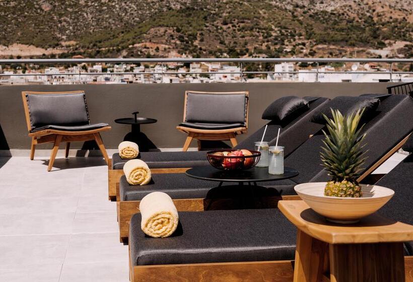 Dave By The Beach Loutraki, A Member Of Brown Hotels