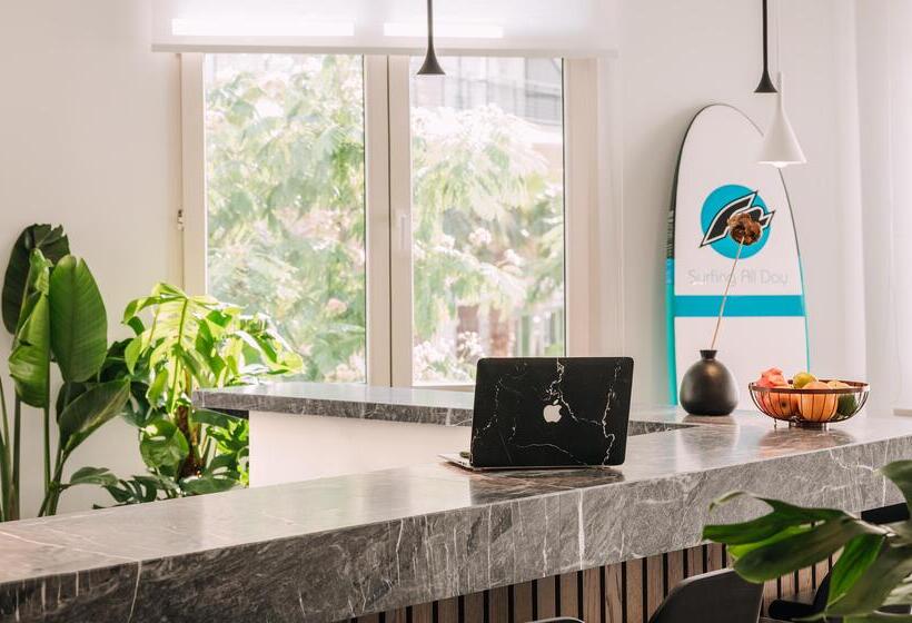 Dave By The Beach Loutraki, A Member Of Brown Hotels