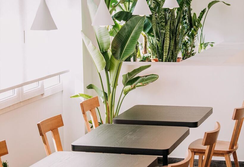 Dave By The Beach Loutraki, A Member Of Brown Hotels