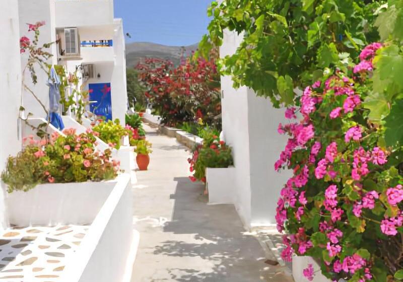 호텔 Lakki Village