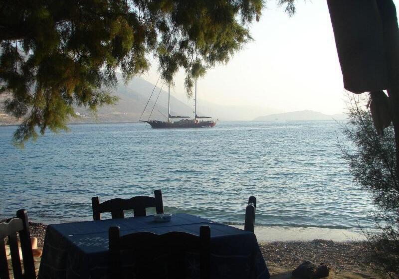 호텔 Lakki Village