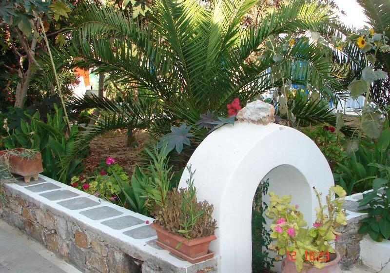 호텔 Lakki Village