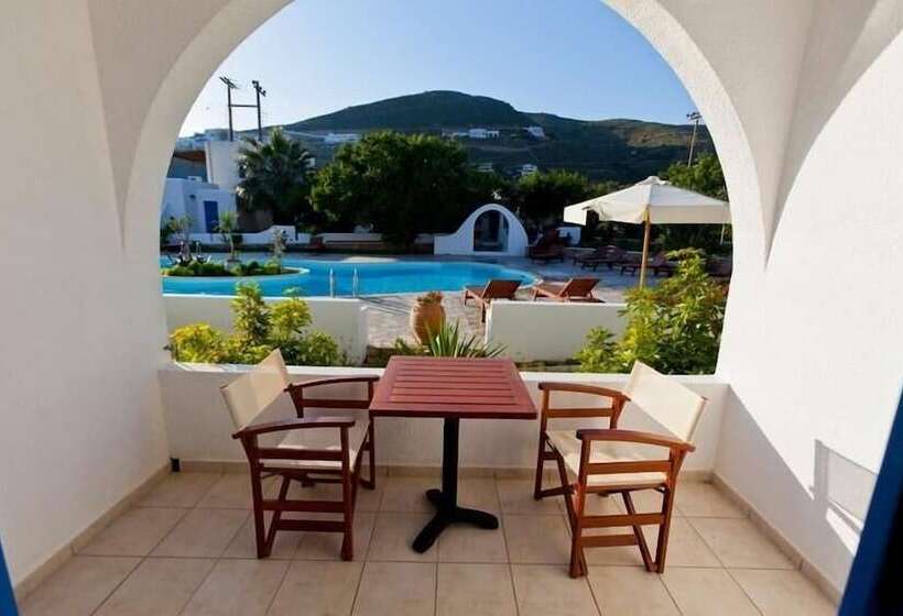 호텔 Lakki Village