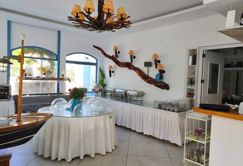 호텔 Lakki Village