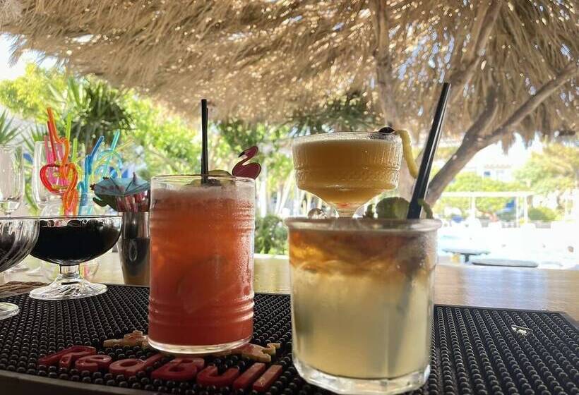 호텔 Lakki Village