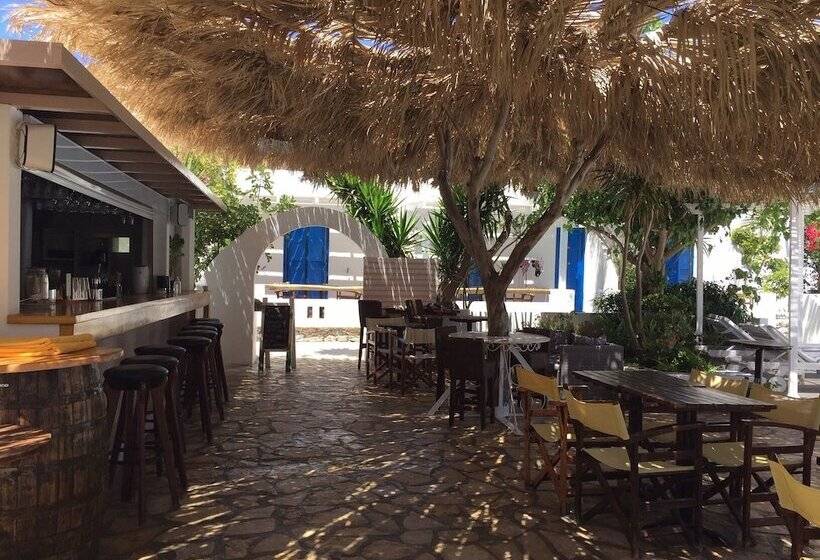 호텔 Lakki Village