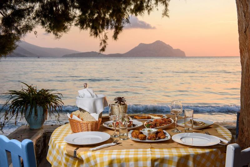 호텔 Lakki Village