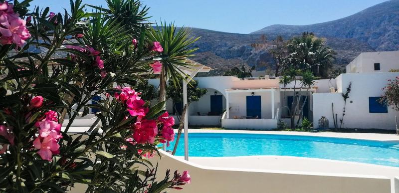 호텔 Lakki Village