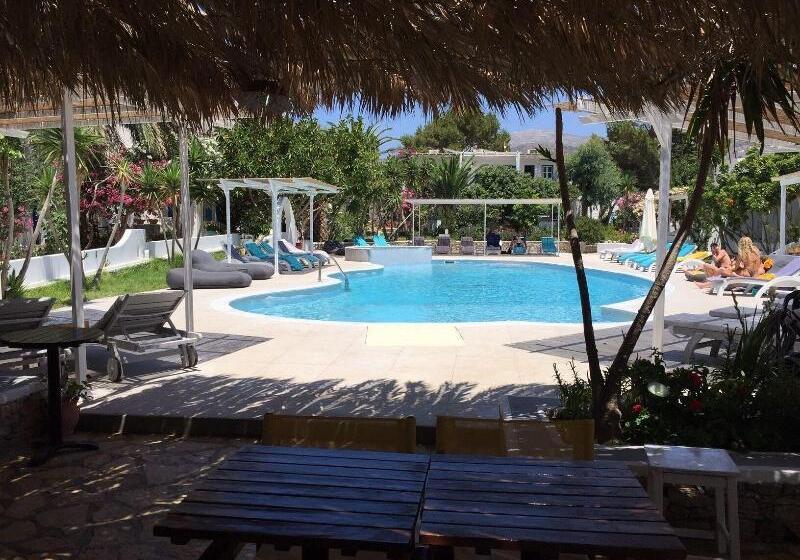 호텔 Lakki Village