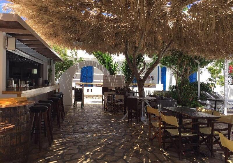 호텔 Lakki Village