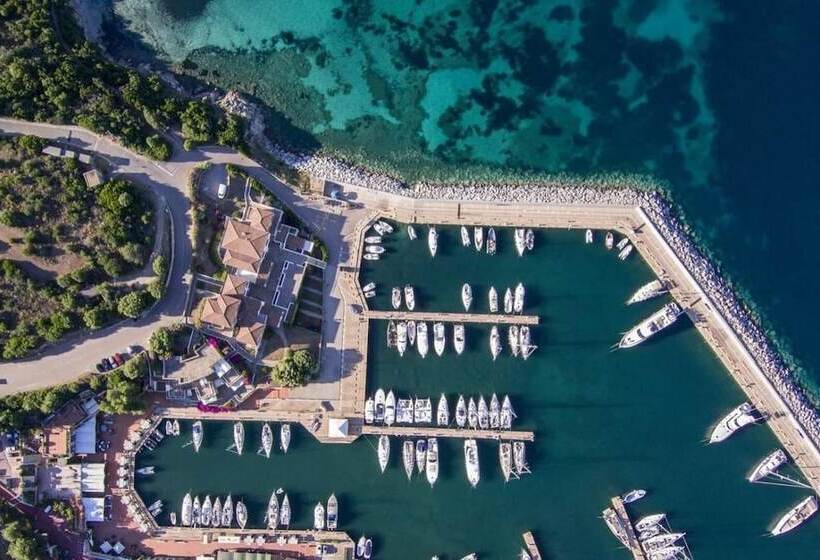 בית מלון כפרי Le Sirene