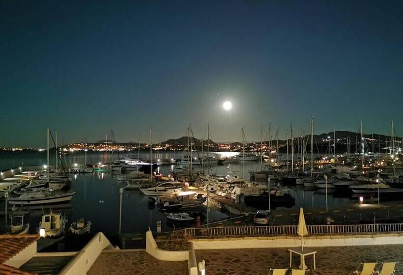 בית מלון כפרי Le Sirene