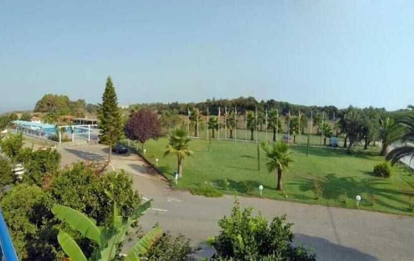 בית מלון כפרי Lintzi