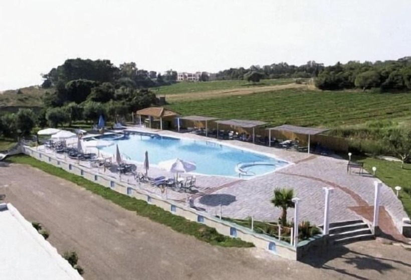 בית מלון כפרי Lintzi