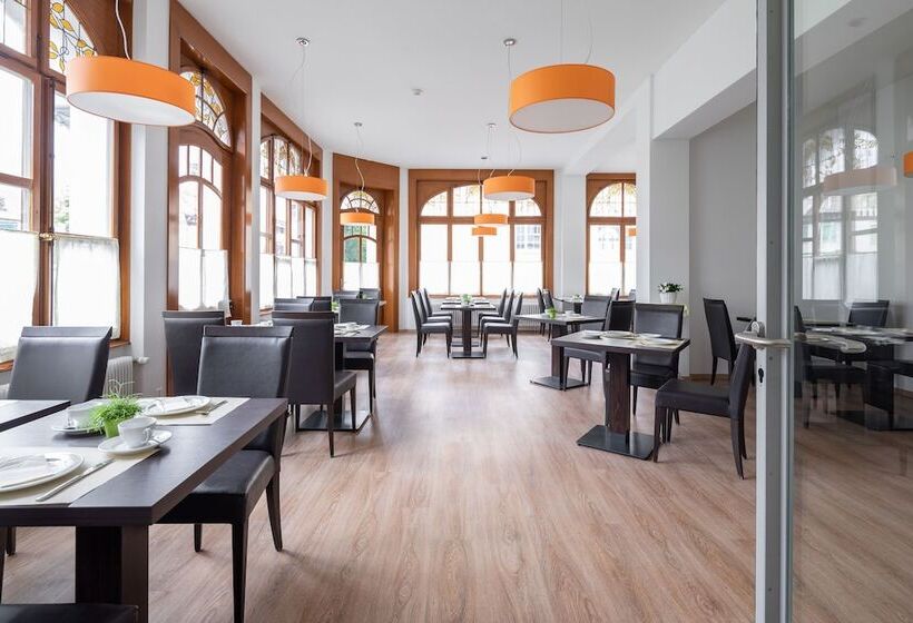 בית מלון כפרי Lötschberg