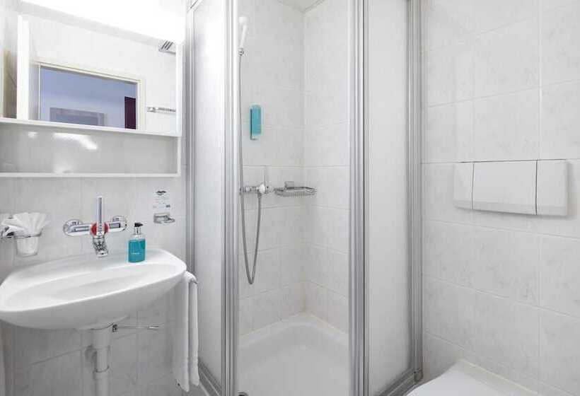 בית מלון כפרי Lötschberg