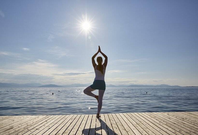 Отель Marbella, Mar Bella Collection