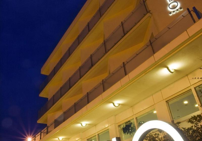 Отель Michelangelo