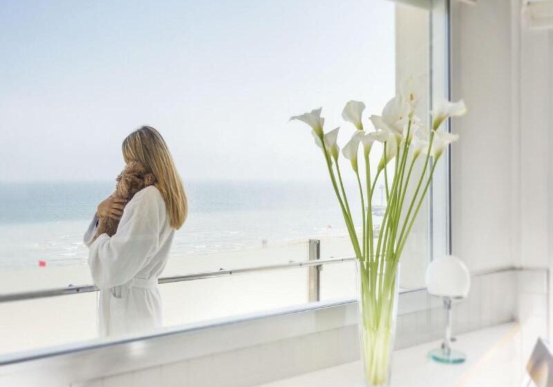 Отель Michelangelo