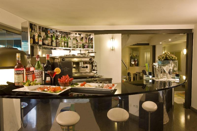 Отель Michelangelo