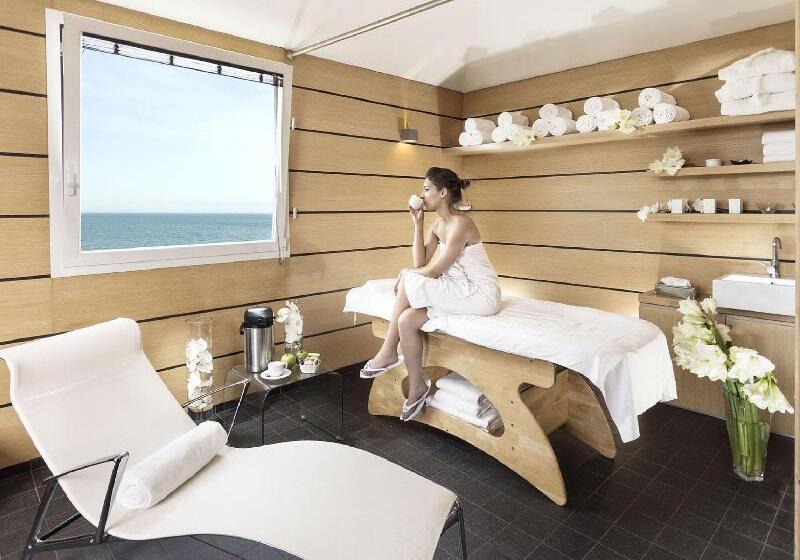 Отель Michelangelo