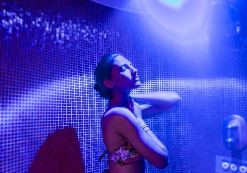 Отель Michelangelo