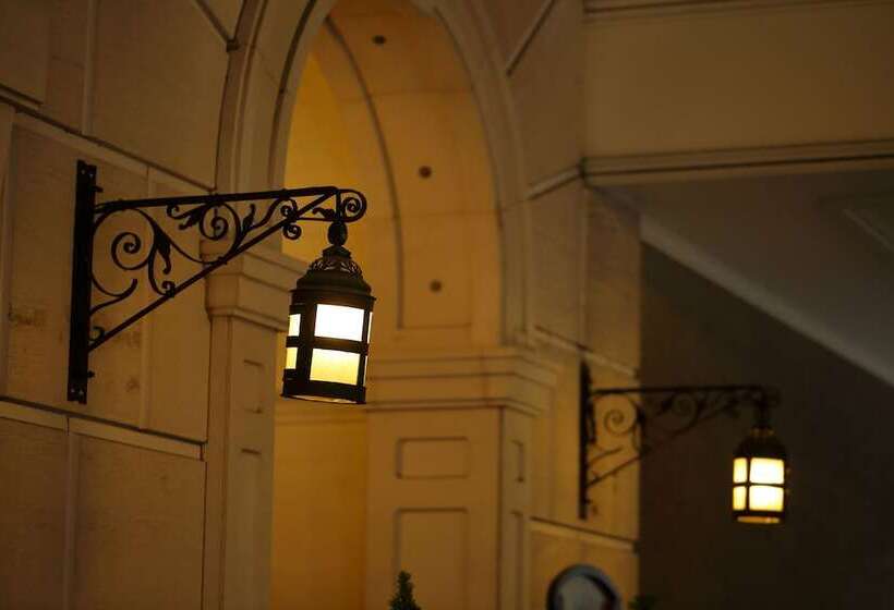 Отель Monterey Osaka