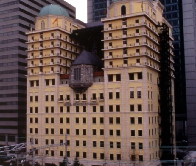 Отель Monterey Osaka