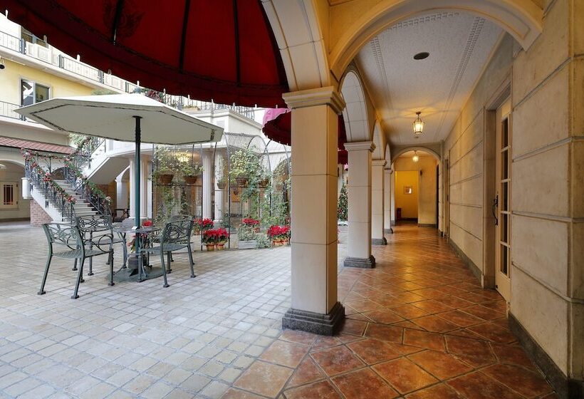 Отель Monterey Osaka