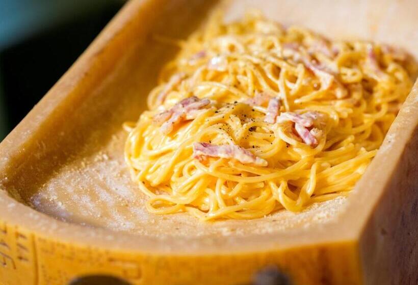 Отель Monterey Osaka