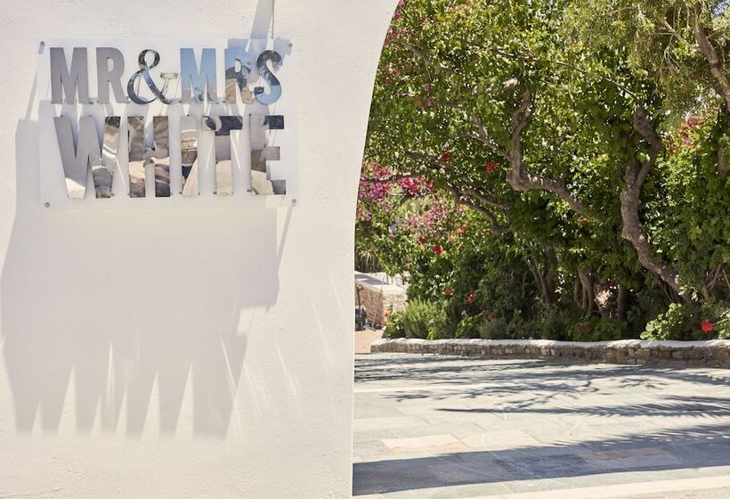 هتل Mr And Mrs White Paros