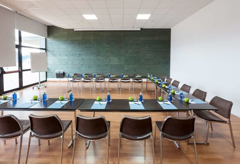 هتل Occidental Aranjuez