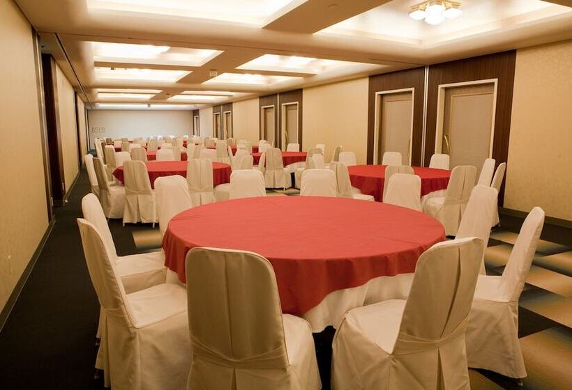 酒店 Okinawa Kariyushi Beach Resort Ocean Spa