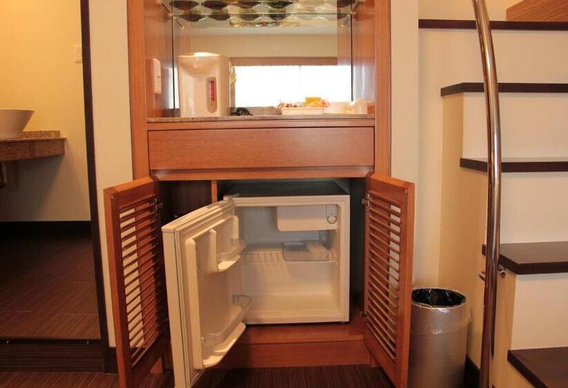 酒店 Okinawa Kariyushi Beach Resort Ocean Spa