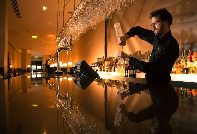 호텔 Park Plaza Cardiff