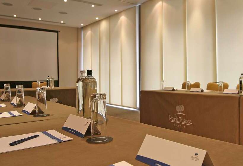 호텔 Park Plaza Cardiff